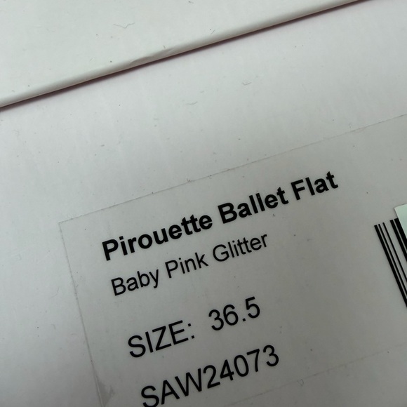 Sophia Webster| New In Box
Pirouette Bow Embellished Ballet Flats - Picture 10 of 10